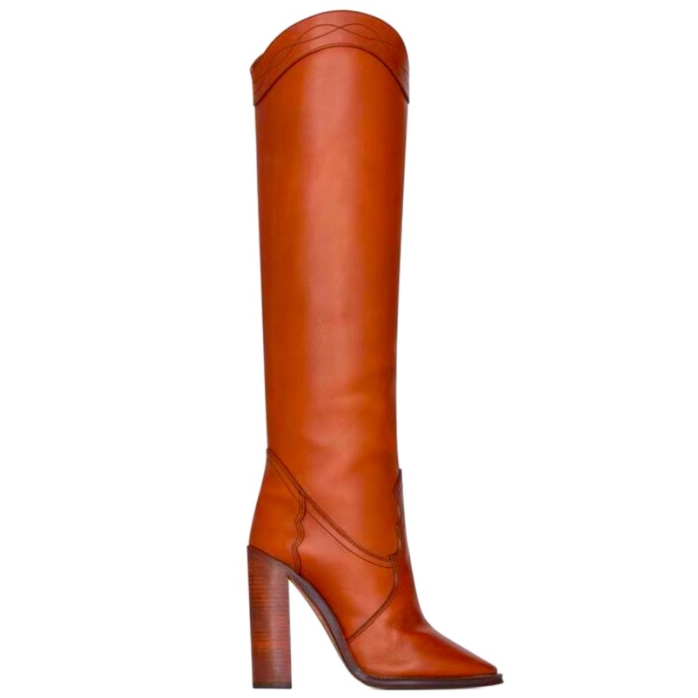 Saint Laurent Knee boots Stacked heel
Almond toe Wooden heel
100% Leather